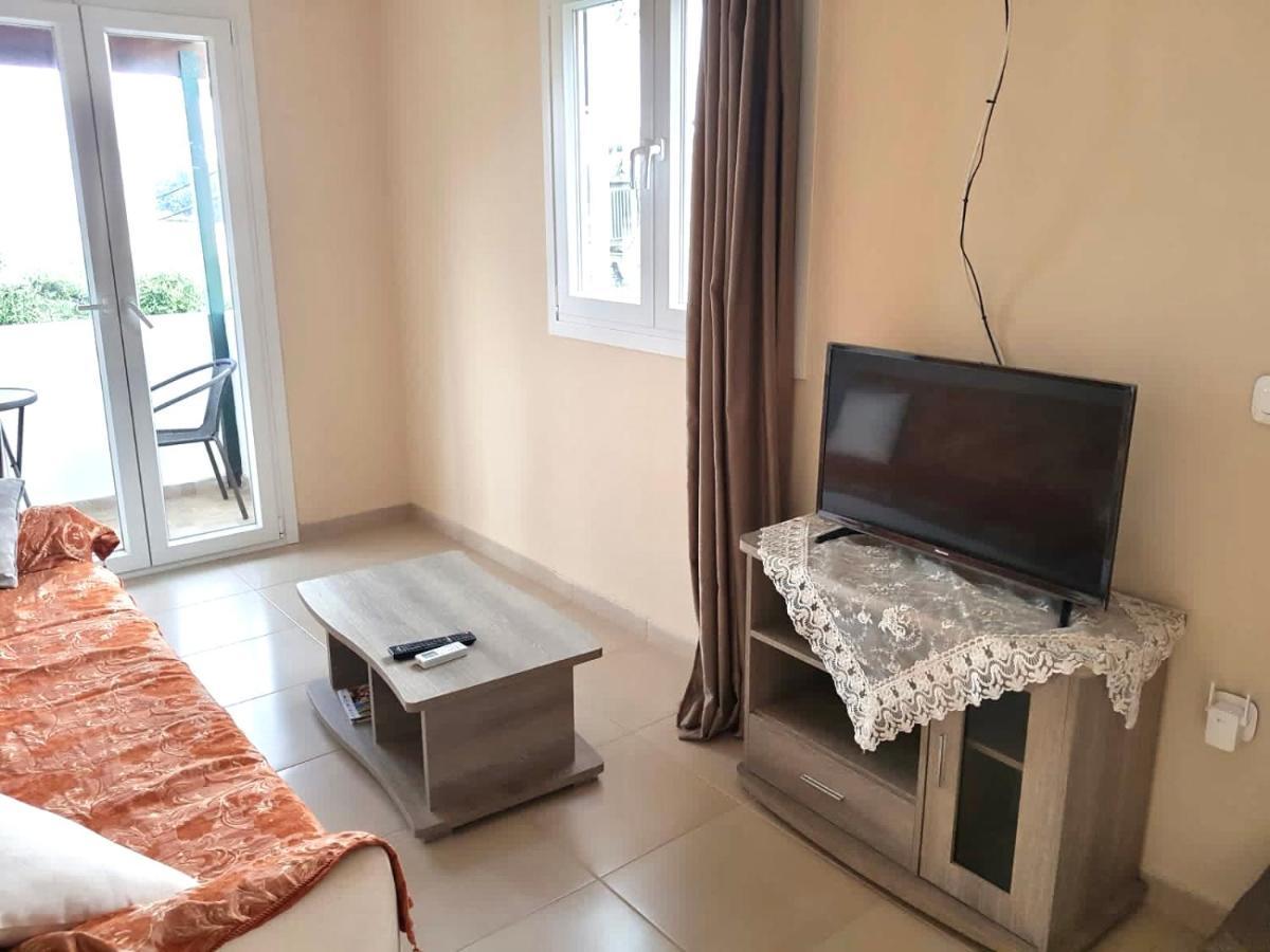 Votsalo Pool Apts Apartament