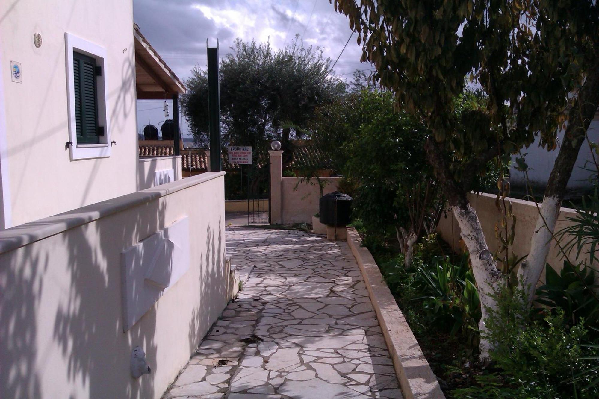 Votsalo Pool Apts Kalami (Corfu)