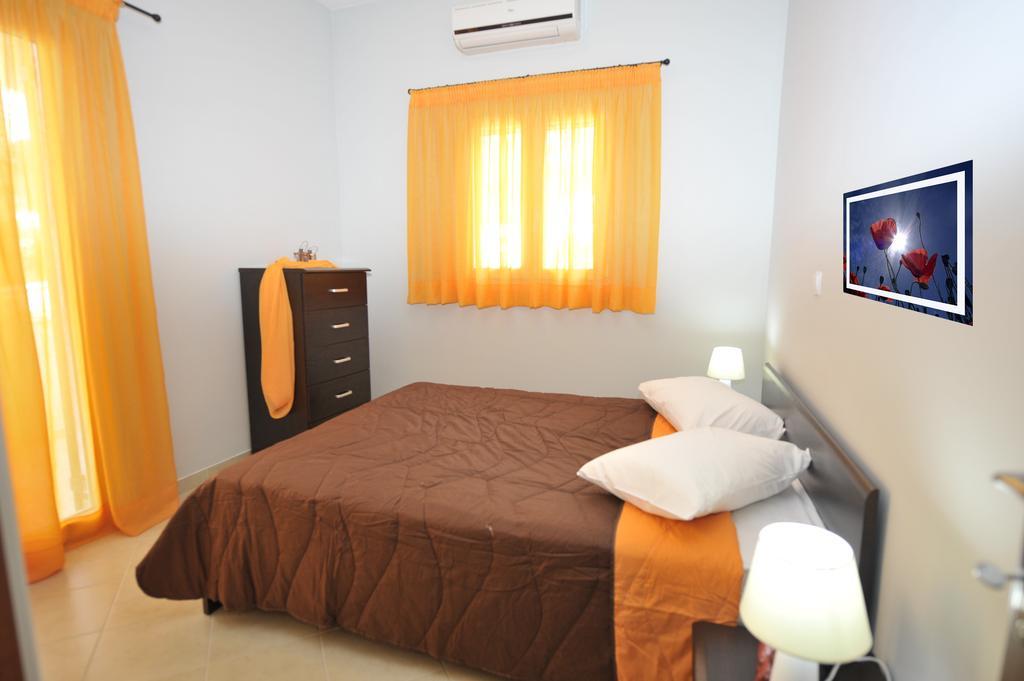 Apartament Votsalo Pool Apts *